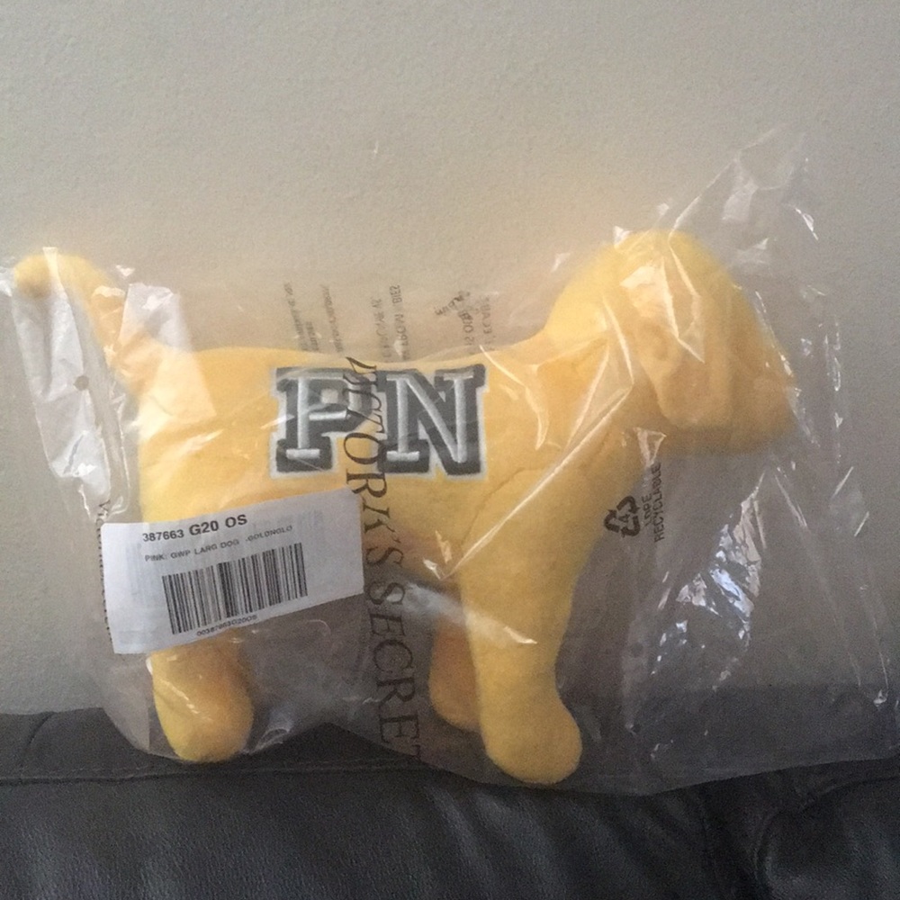 PINK VS YELLOW PLUSH DOGGIE PINK NATION EXCLUSIVE